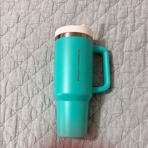 Starbucks x Stanley Tiffany blue 40 oz Tumbler